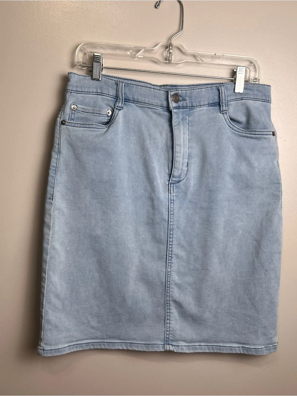 32 Degrees Cool Denim Skirt Sz 10 Blue Light Wash Stretch Casual Knee Length EUC